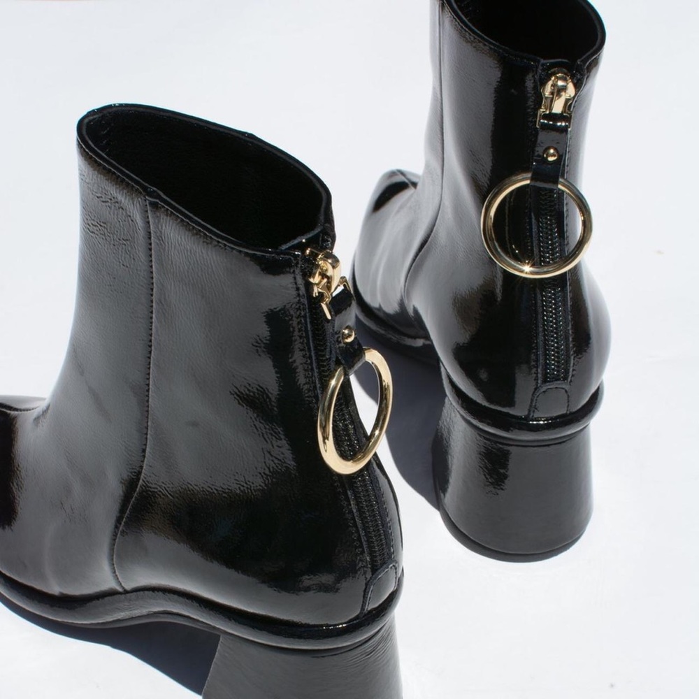 Black Patent Leather Designer Heeled O-ring Boot Reike Nen size 9 made in Korea